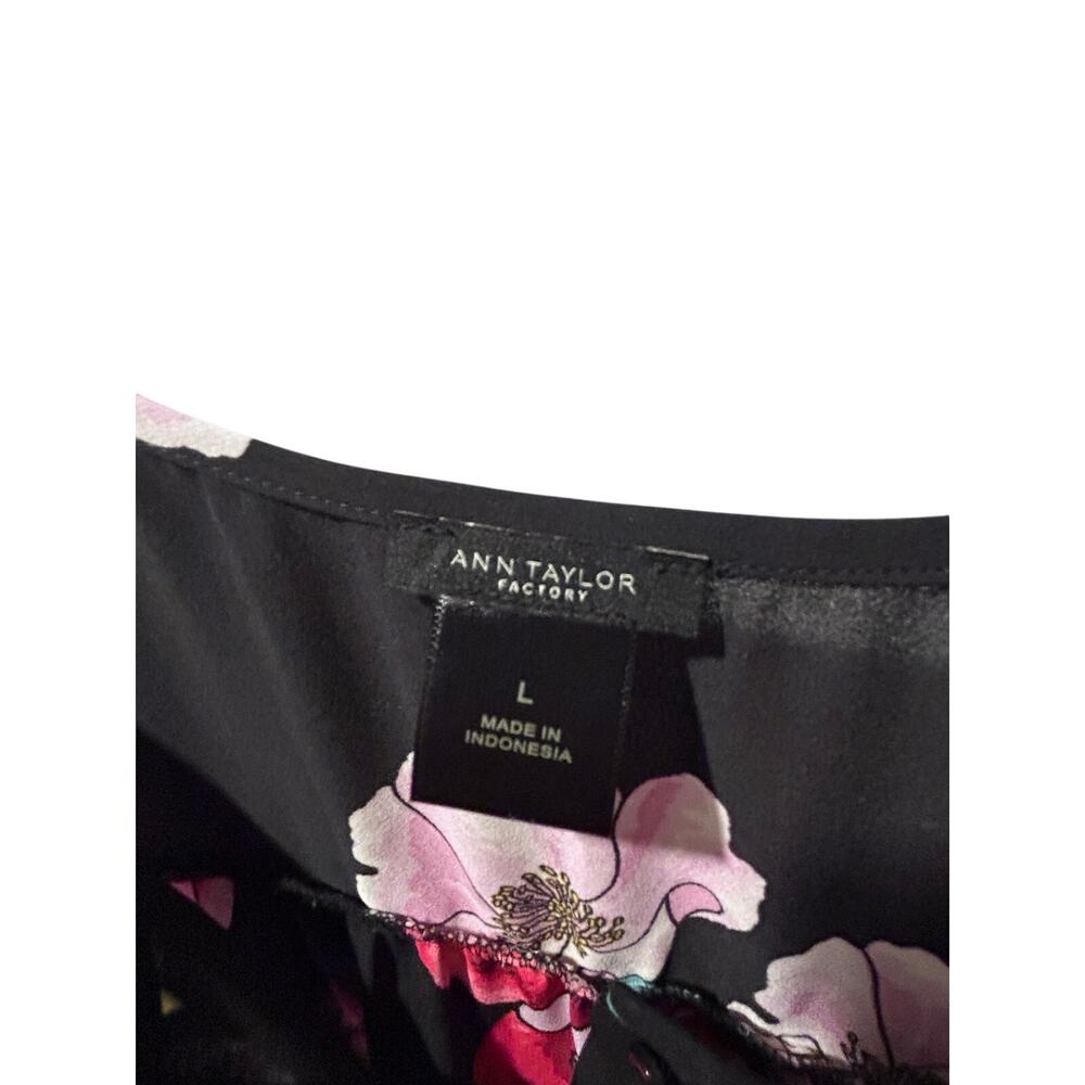 Ann Taylor Factory Floral Blouse Black Pink Short Sleeve Top Large - Picture 5 of 8